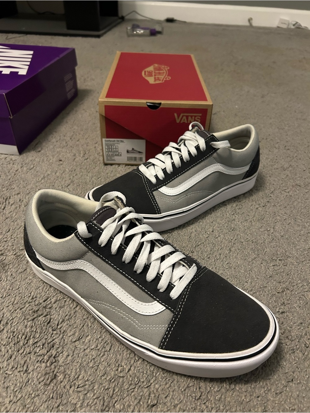 Vans Old Skool Comfycush Shoes Gray White 10.5 New!!